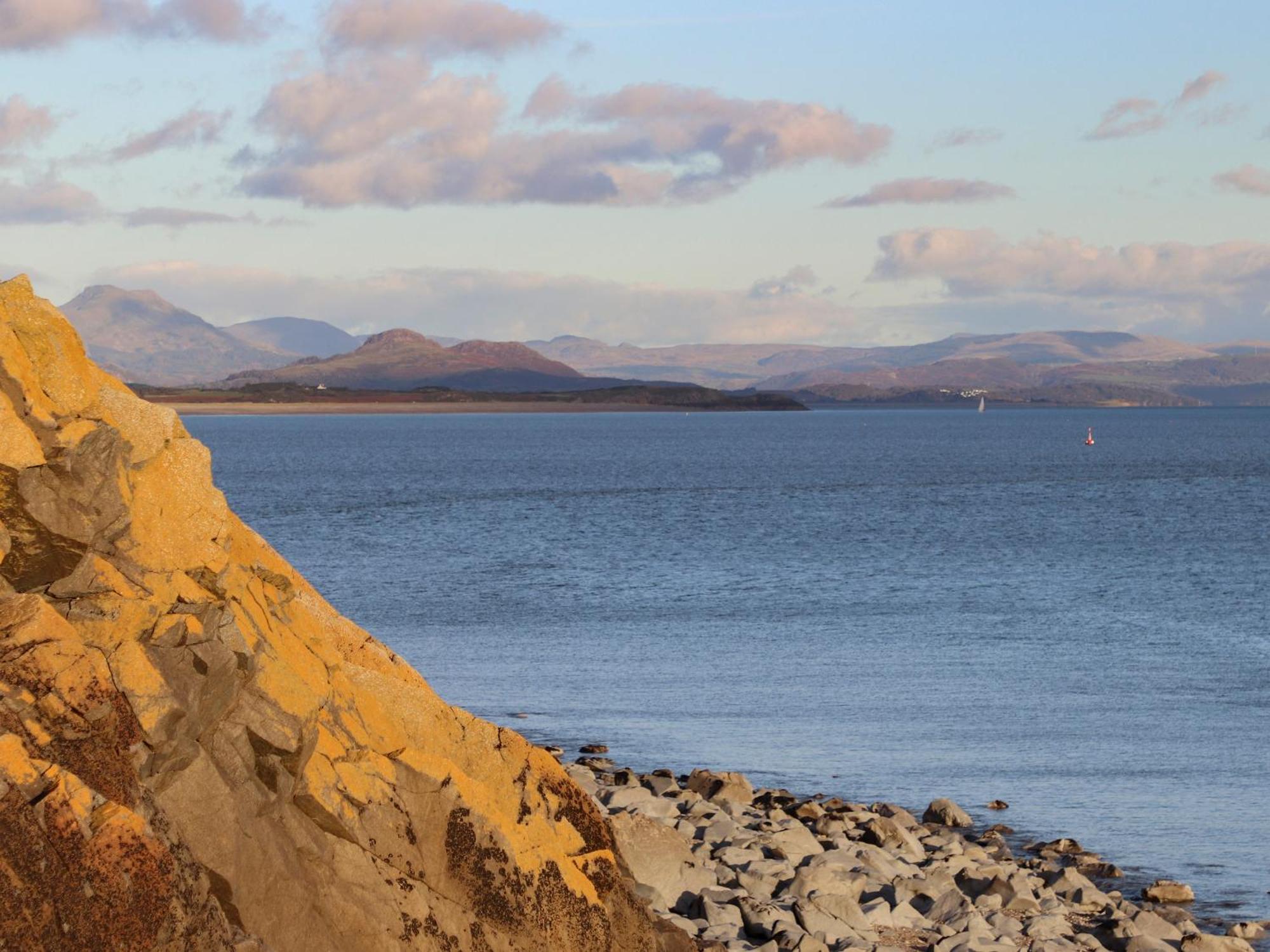 7 Min Y Traeth Βίλα Pwllheli Εξωτερικό φωτογραφία